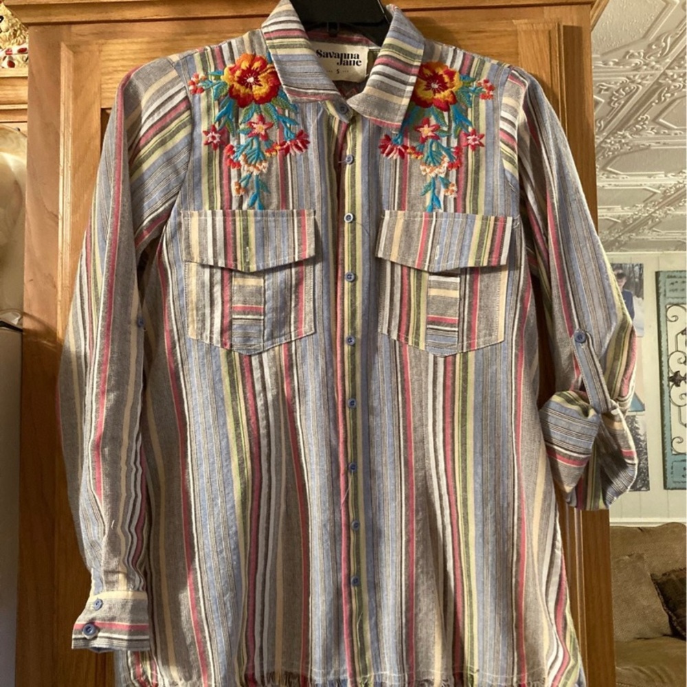 Savanna Jane Buttoned Down Embroidered Blouse